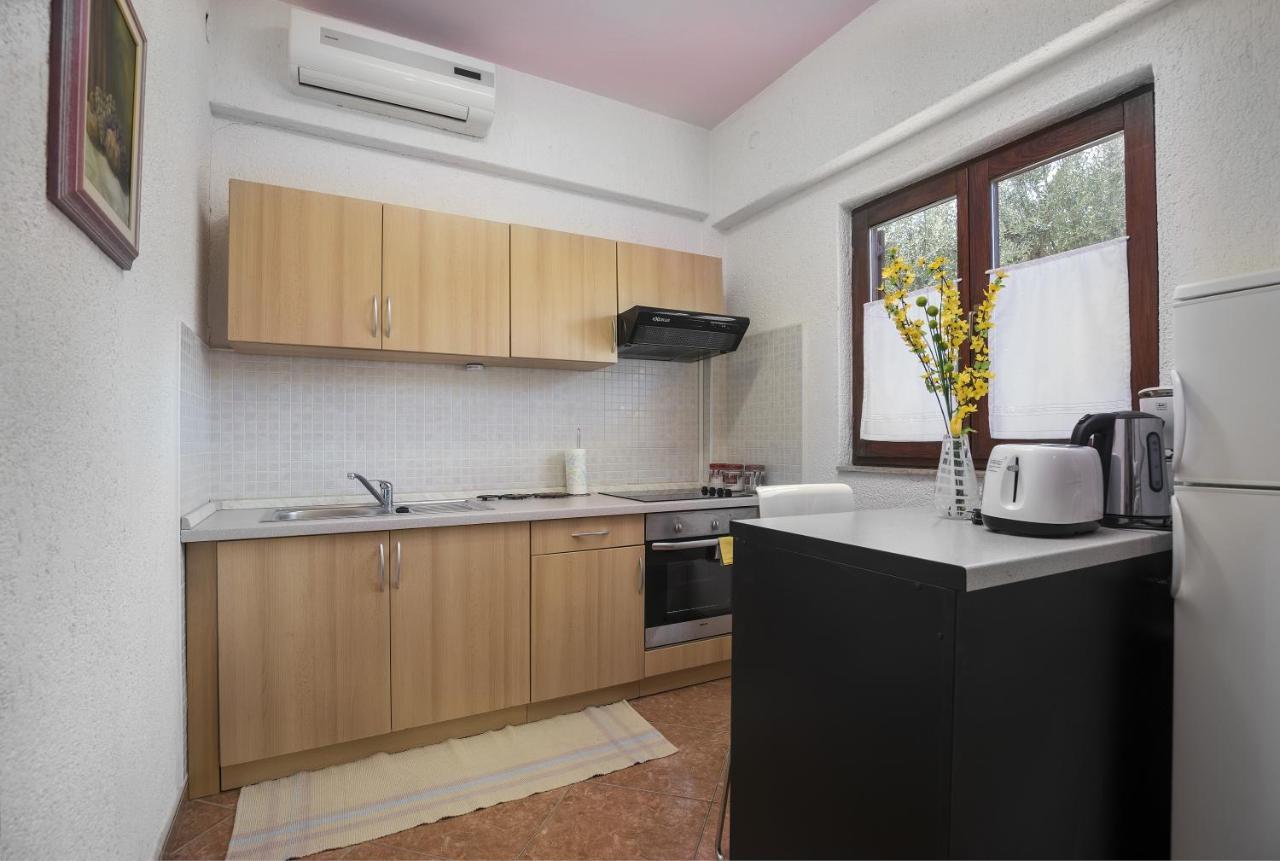 רוביני Karmelo Appartment Davorka מראה חיצוני תמונה