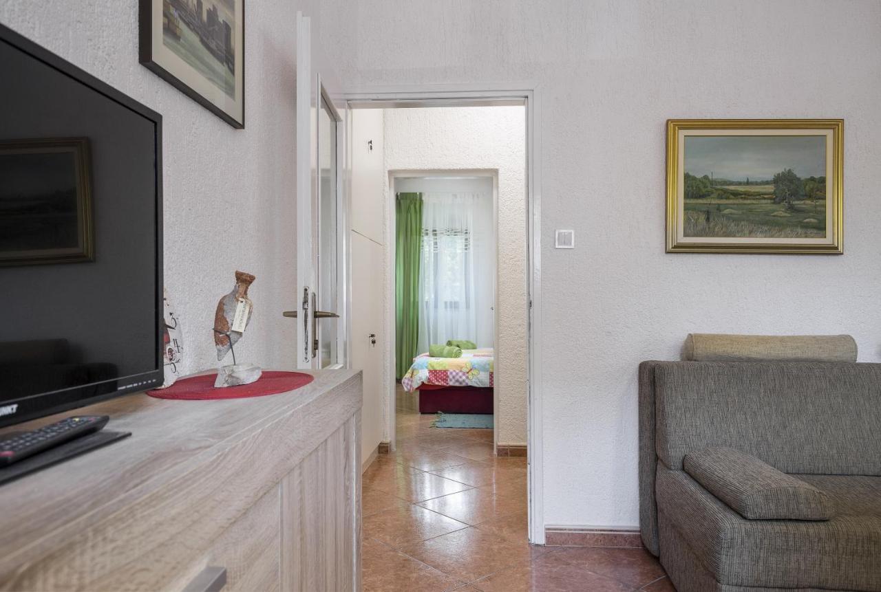 רוביני Karmelo Appartment Davorka מראה חיצוני תמונה