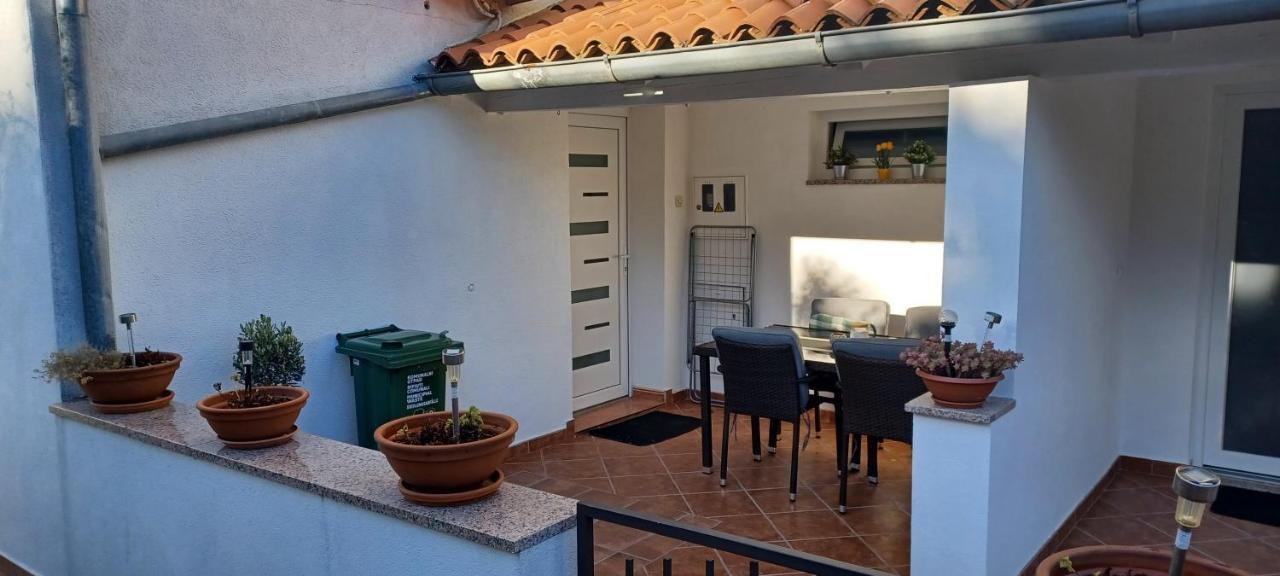 רוביני Karmelo Appartment Davorka מראה חיצוני תמונה