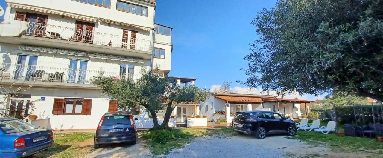 רוביני Karmelo Appartment Davorka מראה חיצוני תמונה